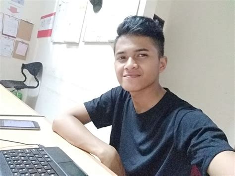 penikmatibuibu9|Cowok ganteng @PenikmatIbuIbu9 .